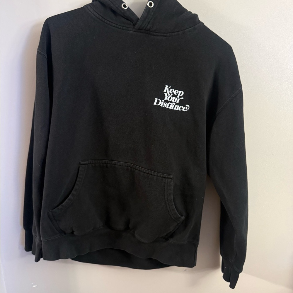 Young & Reckless Y&R Keep Your Distance Black Graphic Hoodie Medium Streetwear